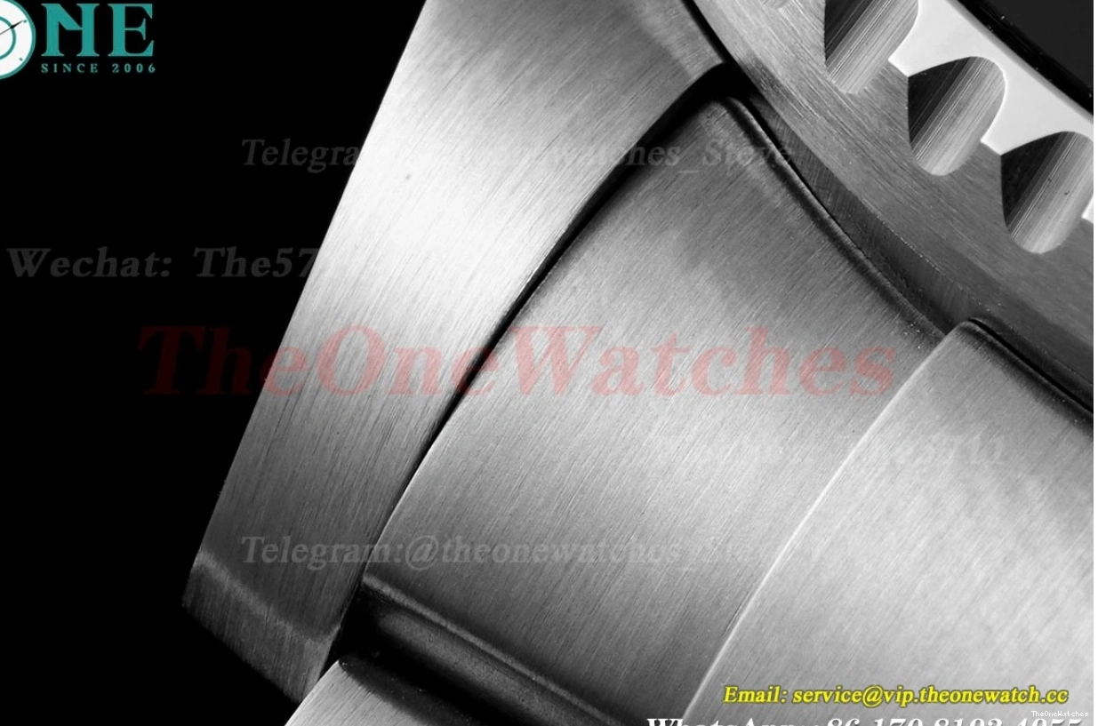 dweller APF SS 126660 VR3235 Black DeepSea 44mm Dot SS 0407